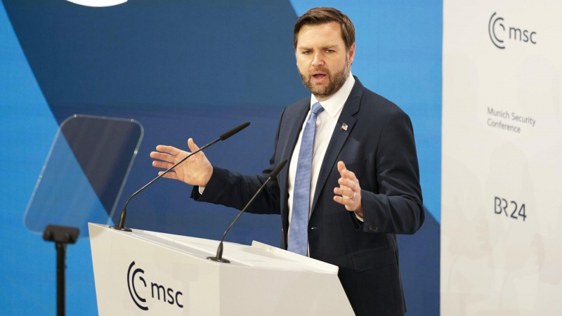 Медведев прокомментировал речь Вэнса на конференции в Мюнхене