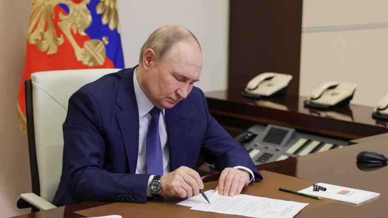 Путин подписал указ об основах государственной языковой политики