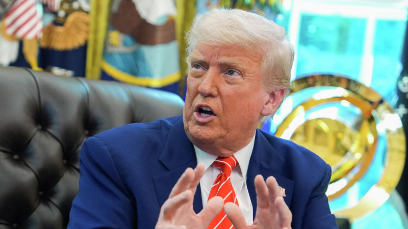 Трамп и Си Цзиньпин могут встретиться перед саммитом АТЭС, пишут СМИ