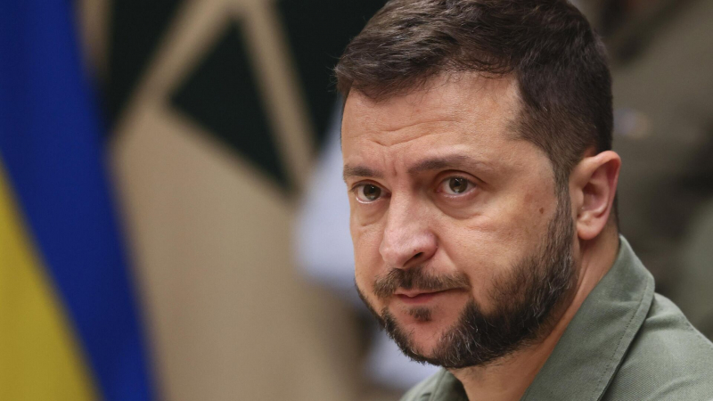 Зеленскому предложили сделать Ермака козлом отпущения